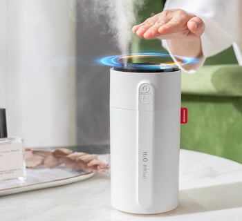 Sensor portable humidifier